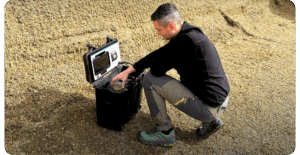 AGRINIR portable NIR analyzers dinamica generale precision feeding NIR solutions