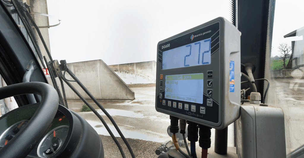 weight-indicator-precision-feeding-13