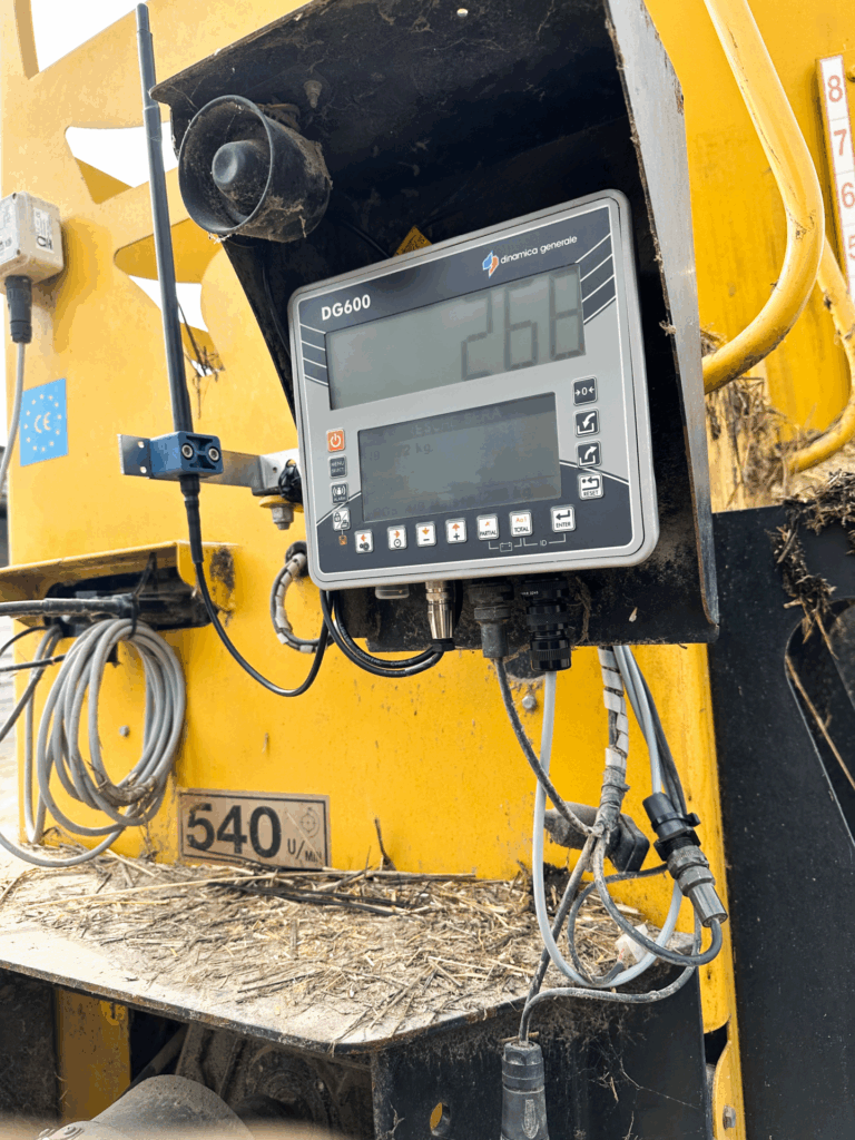 weight-indicator-precision-feeding-16