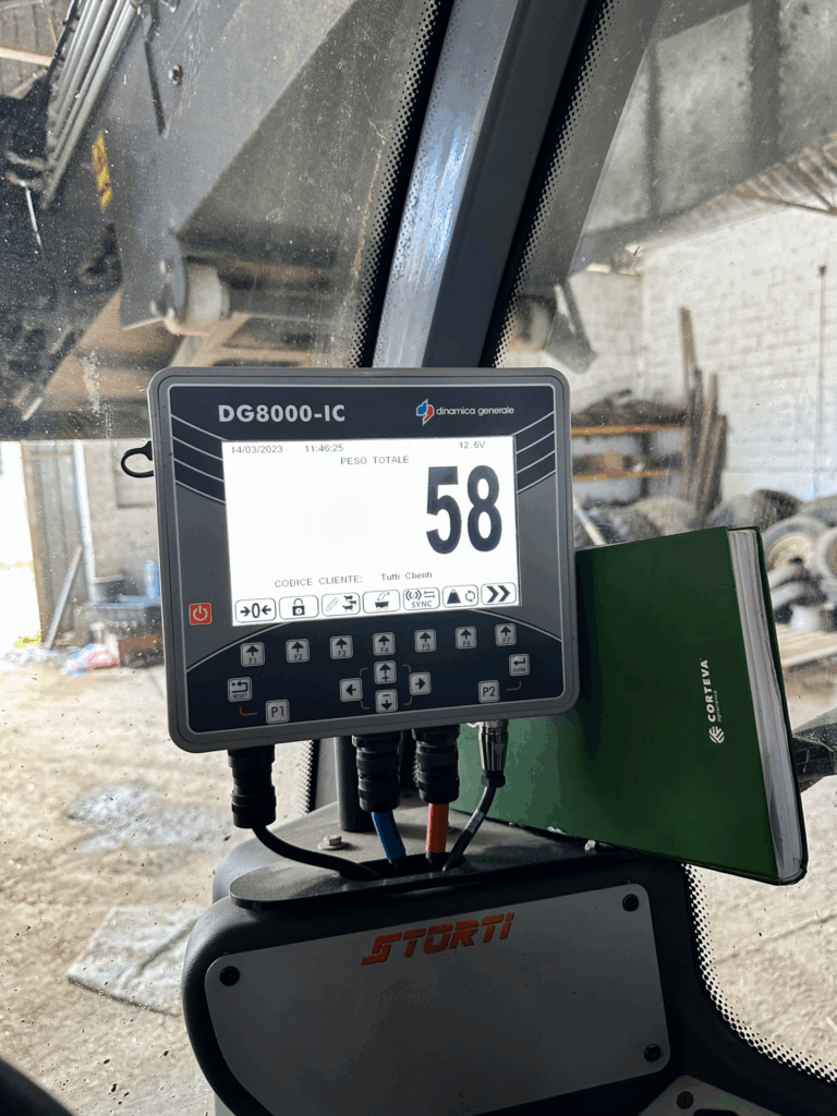 weight-indicator-precision-feeding-4