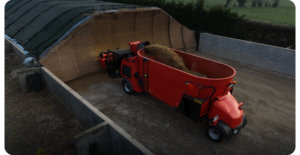 How Feed Stock Management with Precision Feeding Software Saves Money on Dairy and Beef Farms