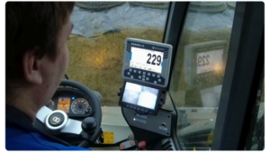 Bakkergården Mælk APS_self-propelled mixer-evonir-sensor-nir analysis-weight indicators